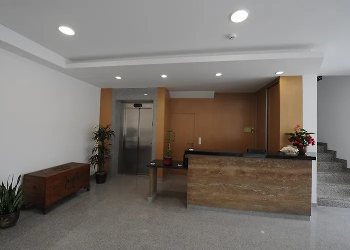 森霍朵普瑞奥洁梦特洛卡旅馆 Ribeirão